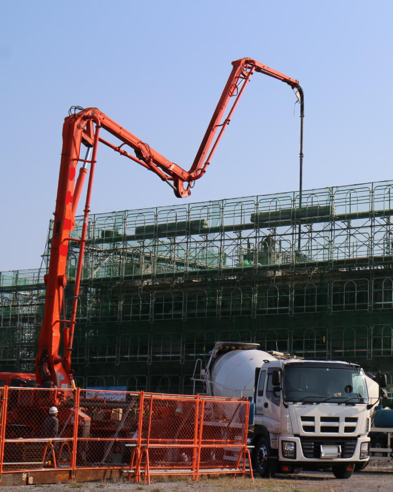 コンクリートポンプ車圧送工事